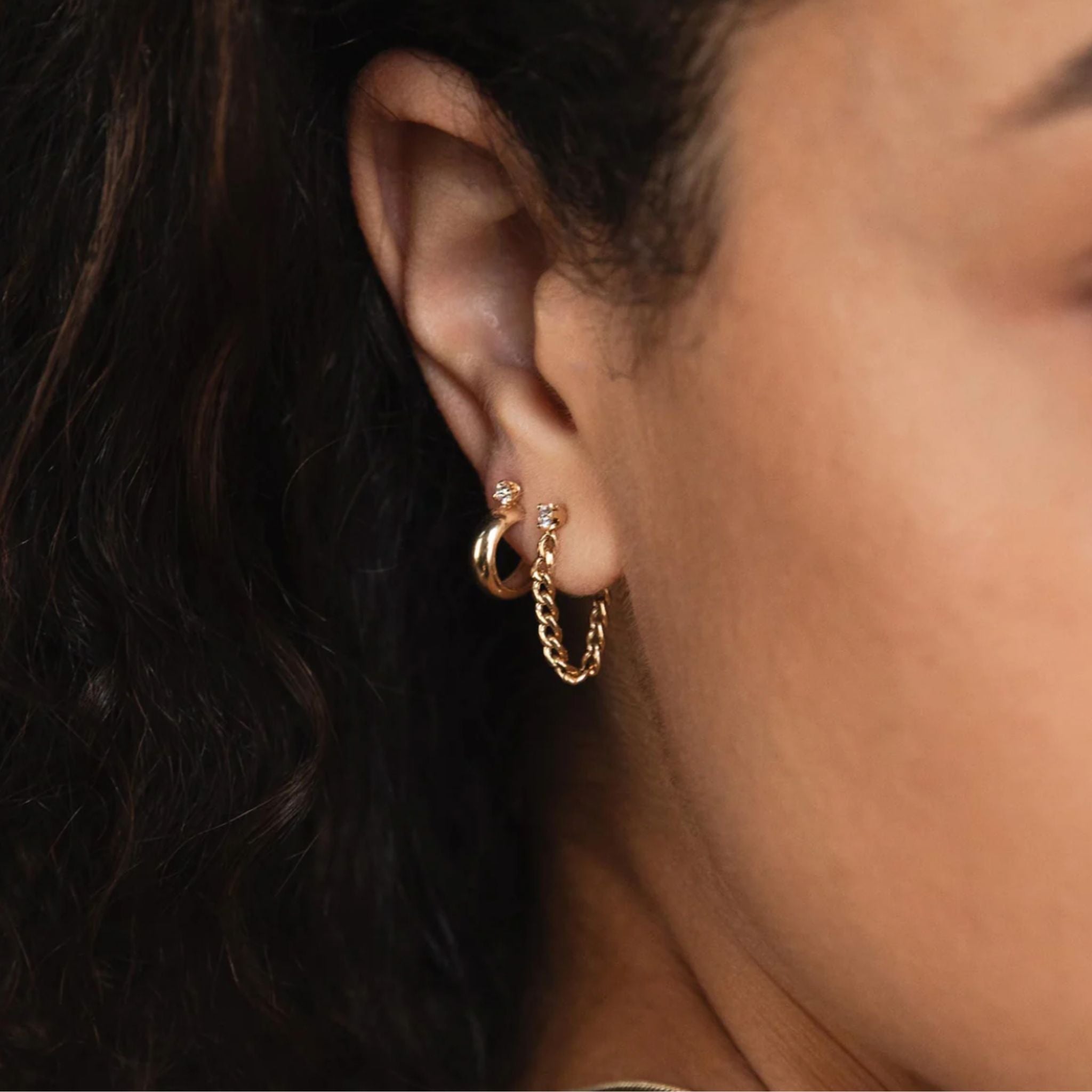 Zoe Chicco 14k Prong Diamond Small Curb Chain Huggie Earrings