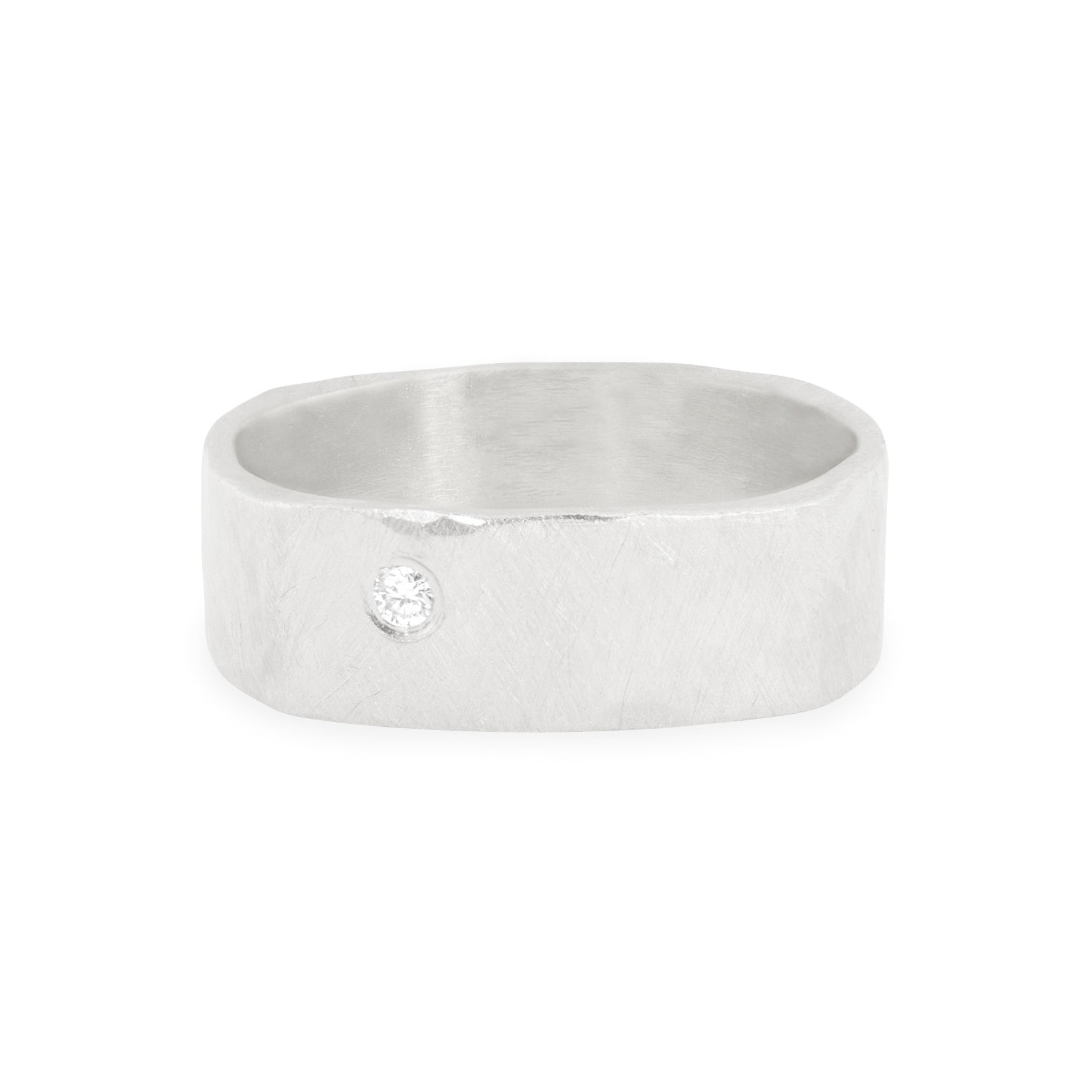 14k white gold REFE square hammered band with single diamond