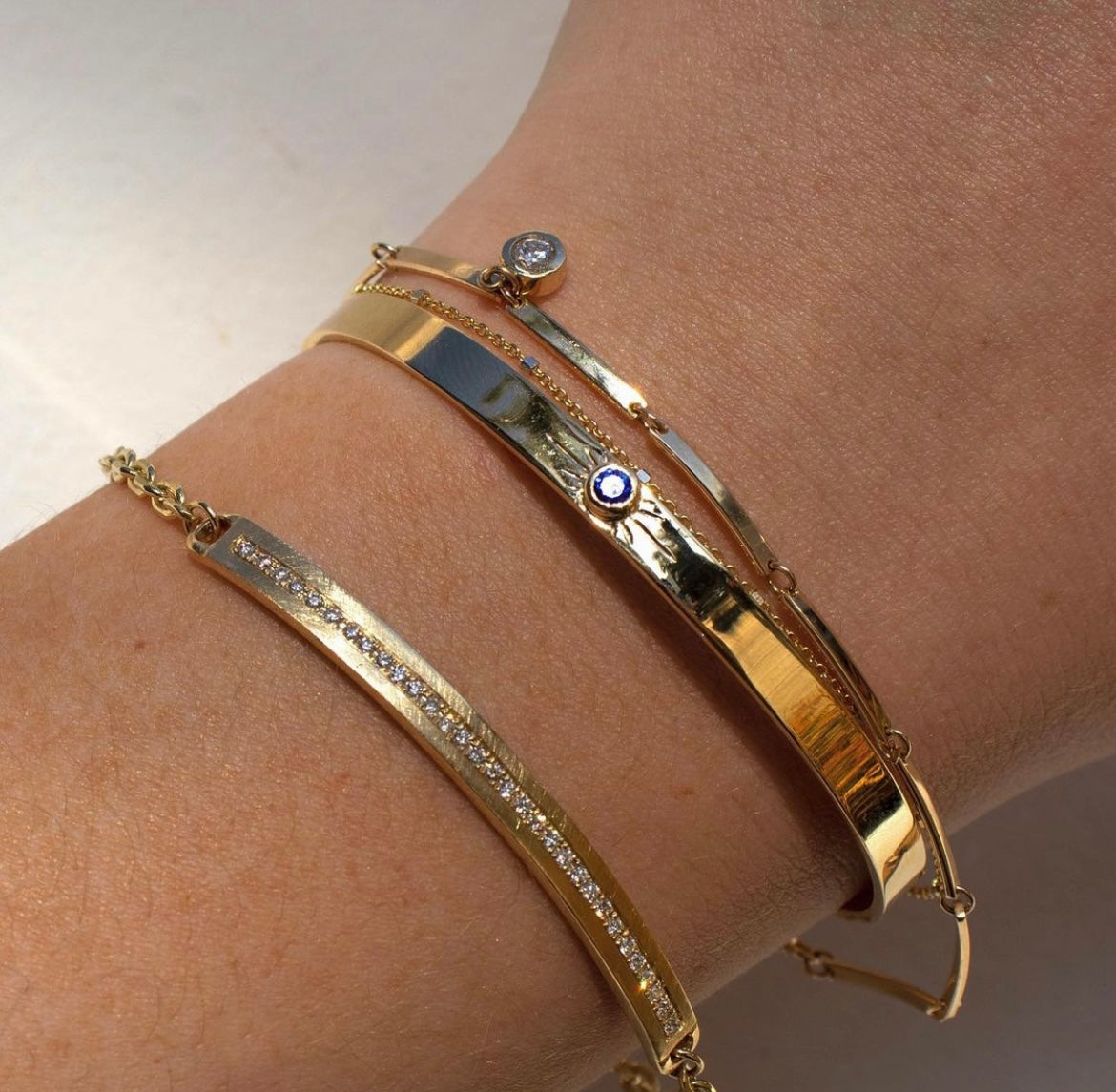 DOEY 14k Gold Flat Link Diamond Bracelet